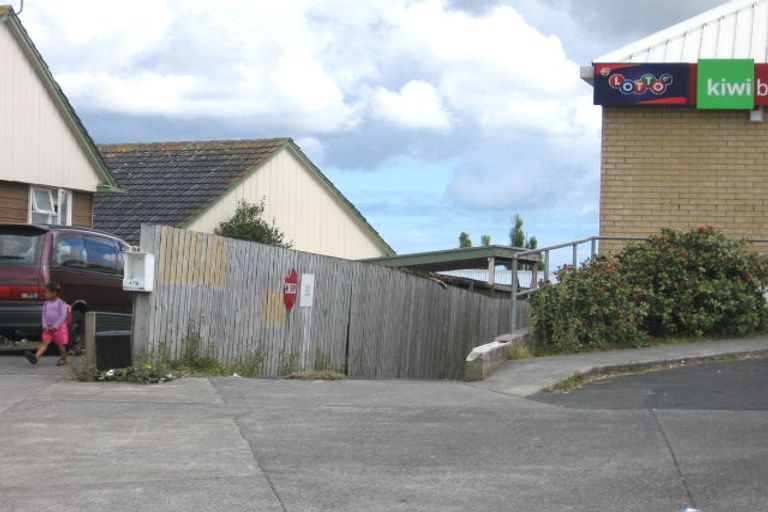 Photo of property in 47 Luckens Road, West Harbour, Auckland, 0618