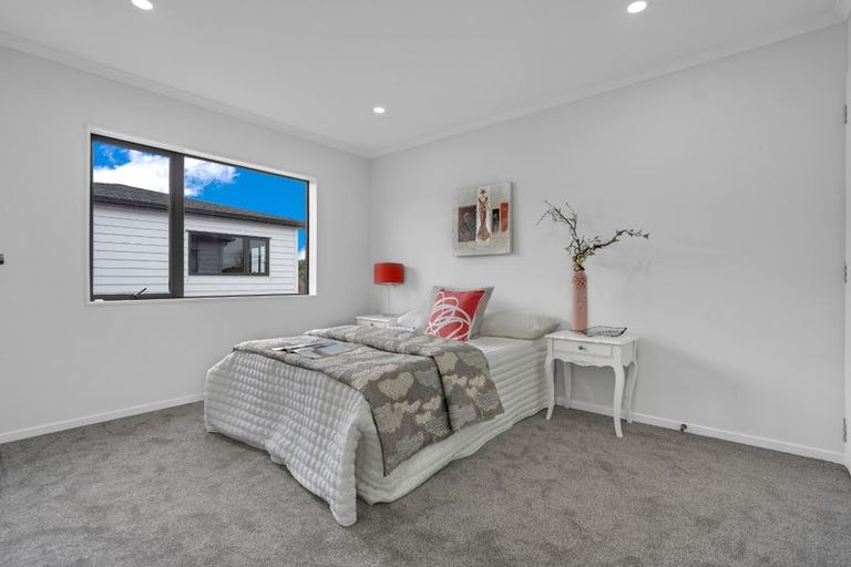 Photo of property in 2/177 Old Wairoa Road, Papakura, 2110