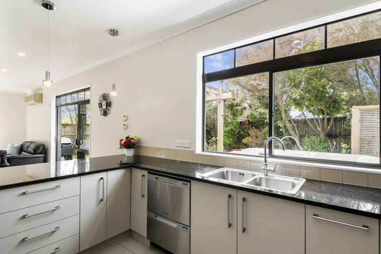 Photo of property in 29 Laurel Oak Drive, Schnapper Rock, Auckland, 0632