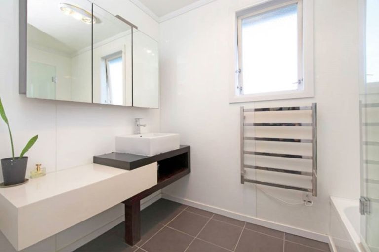 Photo of property in 7 Wanaka Place, Pakuranga Heights, Auckland, 2010