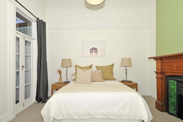 Photo of property in 12 Sale Street, Napier South, Napier, 4110