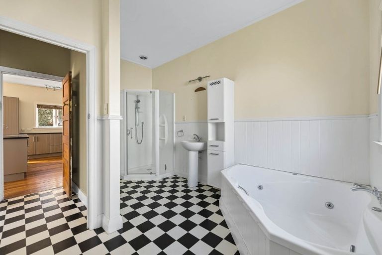 Photo of property in 15 Myrtle Street, Hamilton East, Hamilton, 3216