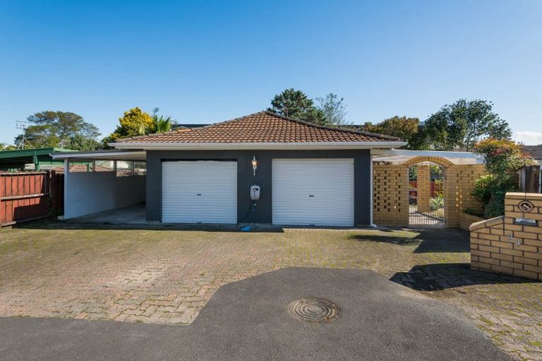 Photo of property in 24 Baltimore Place, Forrest Hill, Auckland, 0620