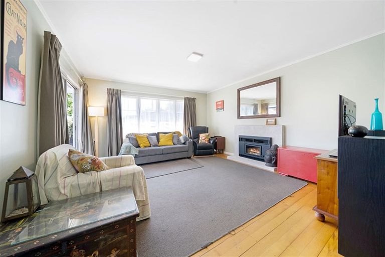 Photo of property in 93 Smythe Road, Henderson, Auckland, 0612