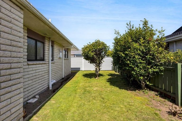 Photo of property in 28c Tukapa Street, Westown, New Plymouth, 4310