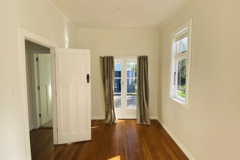 Photo of property in 34 West Street, Greytown, 5712