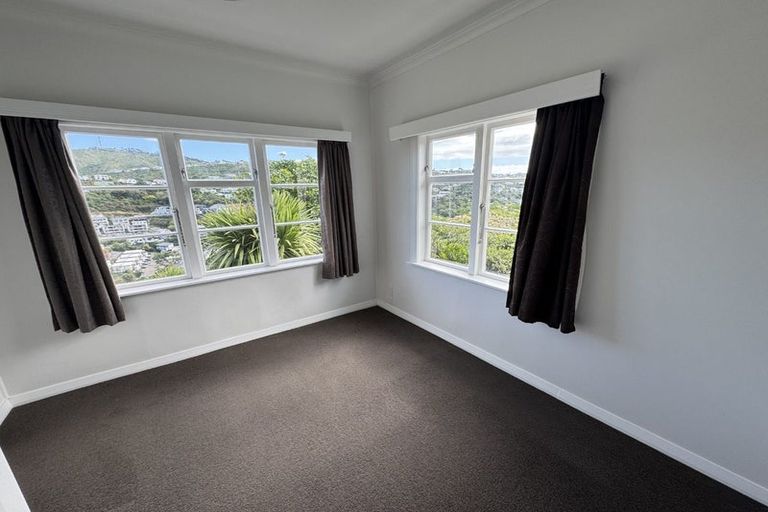 Photo of property in 5 Harland Street, Brooklyn, Wellington, 6021