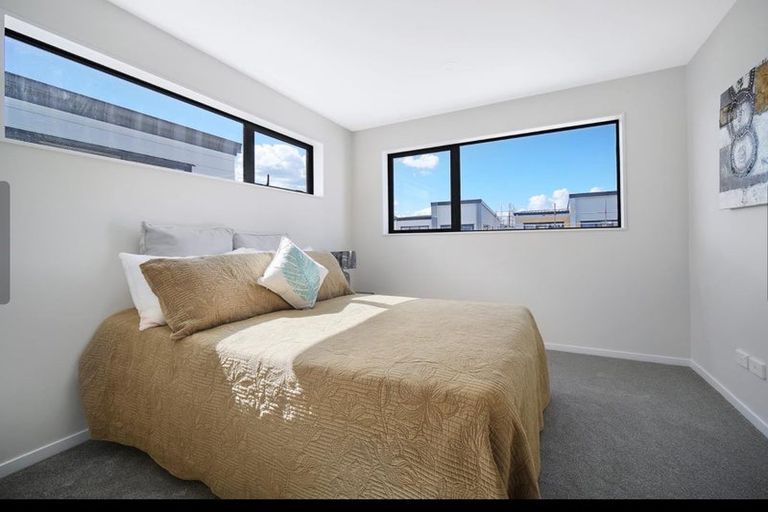 Photo of property in 9 Hoia Street, Papakura, 2110