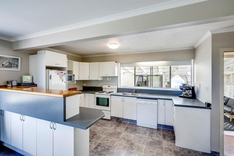 Photo of property in 6 Jarvis Place, Taradale, Napier, 4112