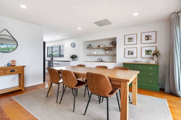 Photo of property in 53 Woodbury Street, Russley, Christchurch, 8042