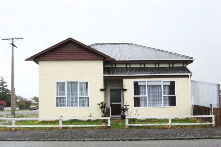 Photo of property in 22 Mill Street, Westport, 7825