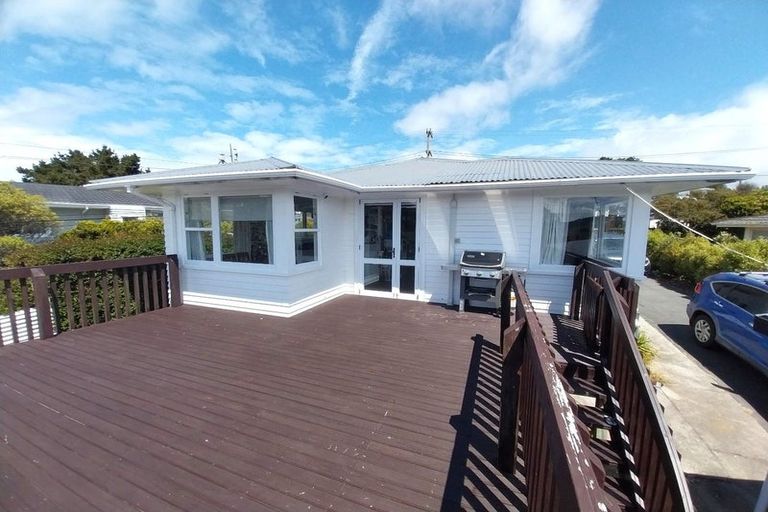 Photo of property in 36 Mark Avenue, Paparangi, Wellington, 6037