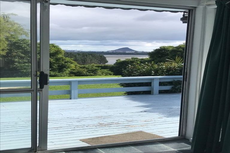 Photo of property in 1ra Ngapeke Road, Welcome Bay, Tauranga, 3175