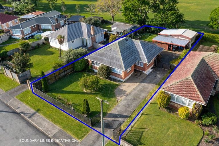 Photo of property in 63 Hallberry Road, Mangere East, Auckland, 2024