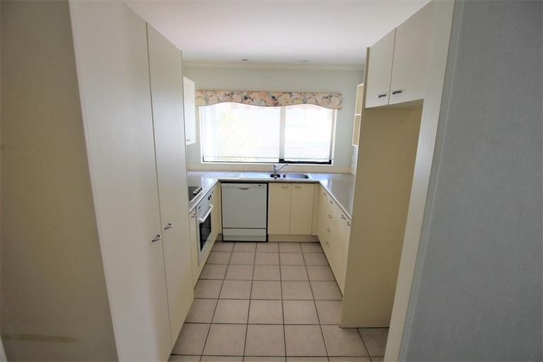 Photo of property in 12 Beatrice Avenue, Hillcrest, Auckland, 0627