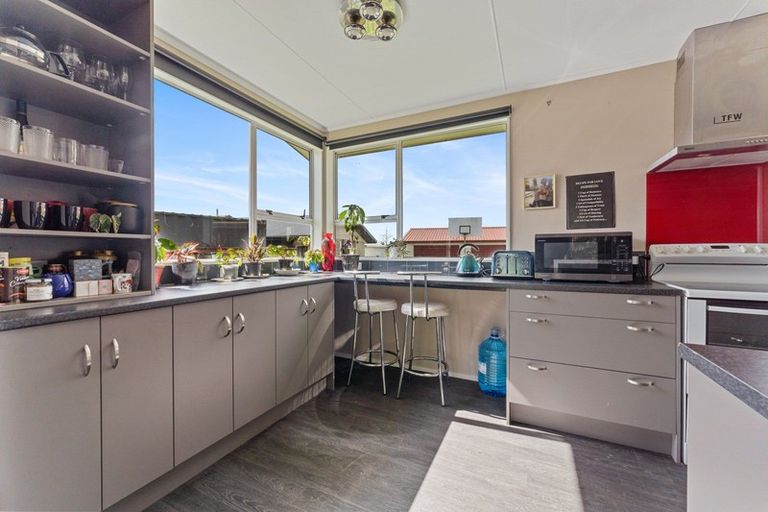 Photo of property in 24 Montjoy Street, Stratford, 4332