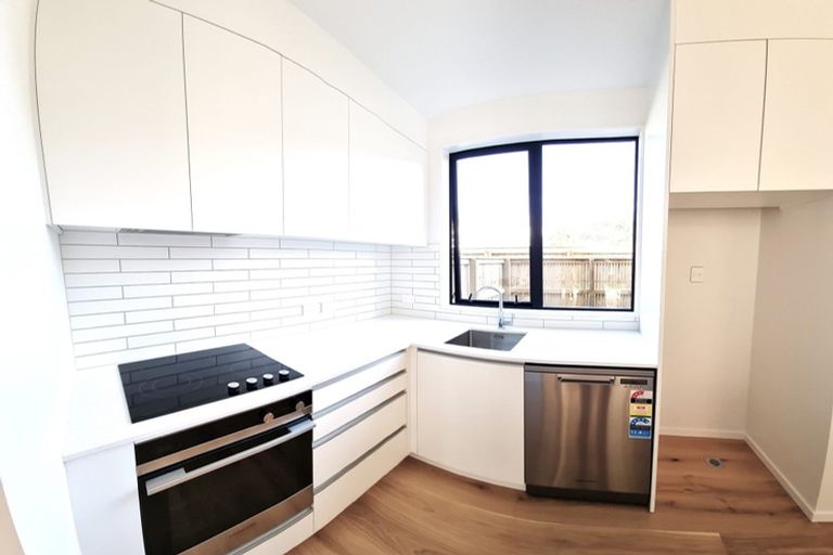 Photo of property in 16b Inglis Street, Seatoun, Wellington, 6022