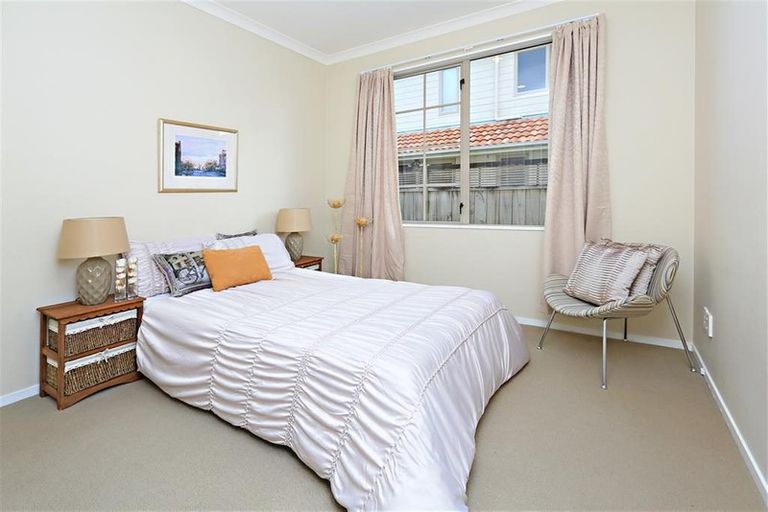 Photo of property in 69 Middlefield Drive, East Tamaki Heights, Auckland, 2016