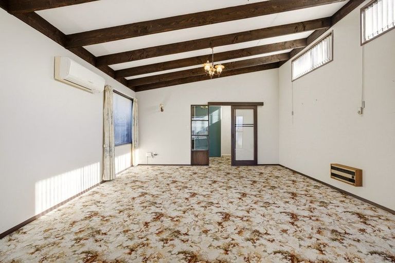Photo of property in 2/31 Waimairi Road, Upper Riccarton, Christchurch, 8041