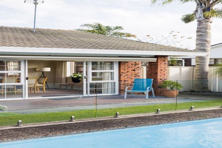 Photo of property in 12 Wilfred Street, St Andrews, Hamilton, 3200