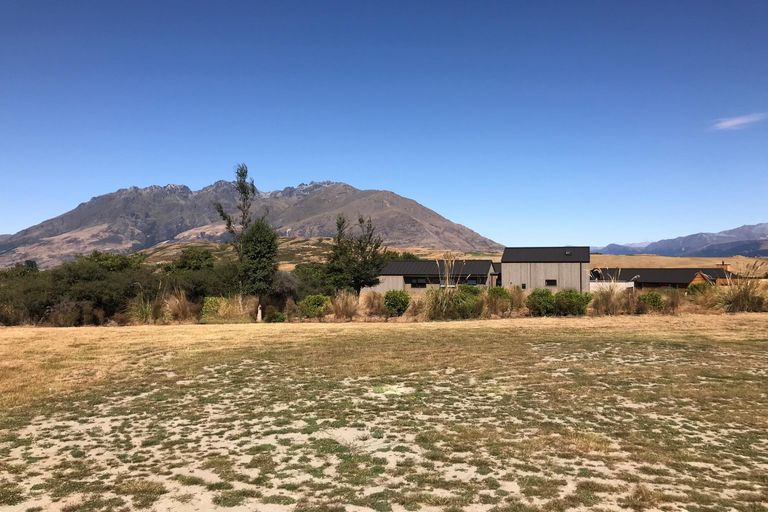 Photo of property in 9 Kerrera Lane, Jacks Point, Queenstown, 9371