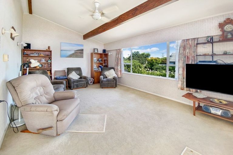 Photo of property in 50 Kokich Crescent, Onerahi, Whangarei, 0110