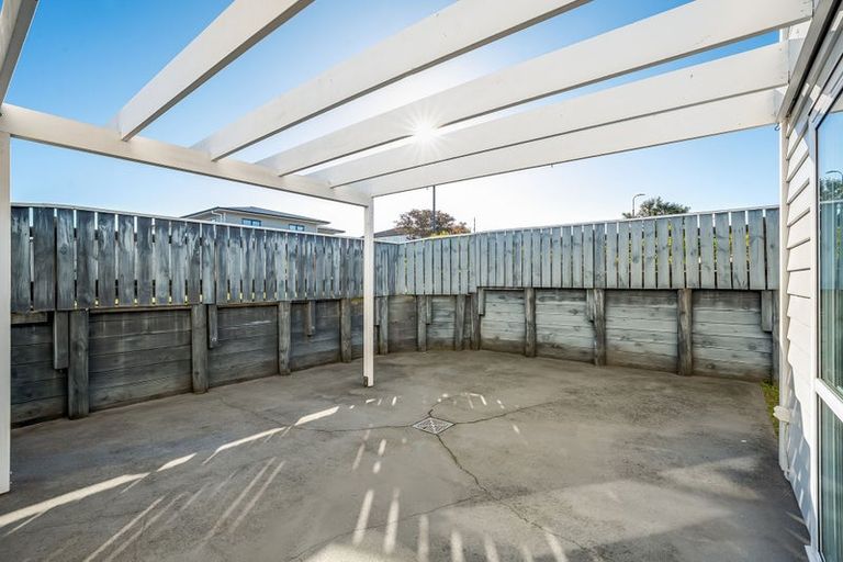 Photo of property in 21 Tasman Close, Aotea, Porirua, 5024
