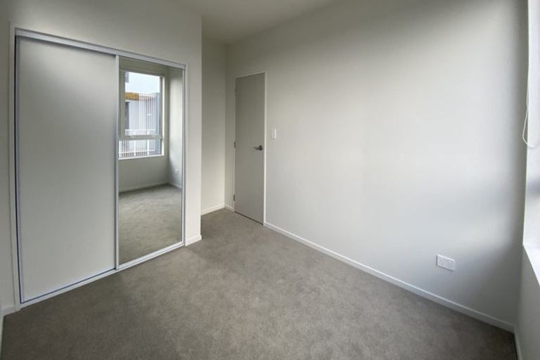 Photo of property in 9/2 Moor Avenue, Te Atatu Peninsula, Auckland, 0610