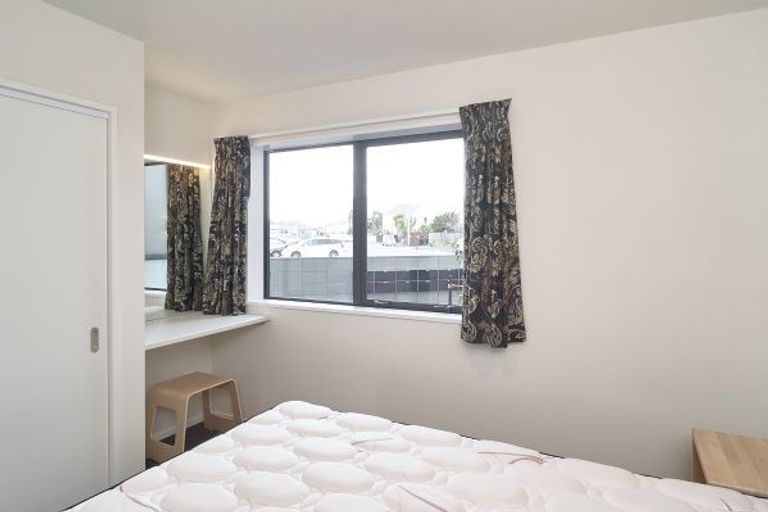 Photo of property in Riverena Flats, 377 Barbadoes Street, Christchurch Central, Christchurch, 8011