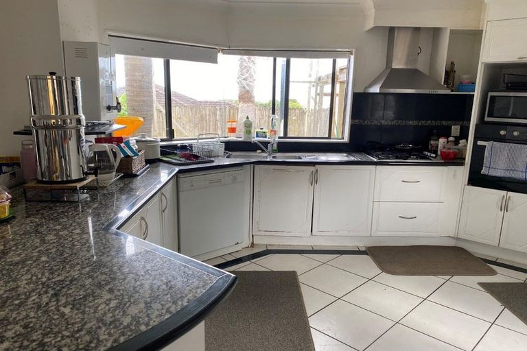 Photo of property in 11 Bougainvillaea Terrace, Goodwood Heights, Auckland, 2105