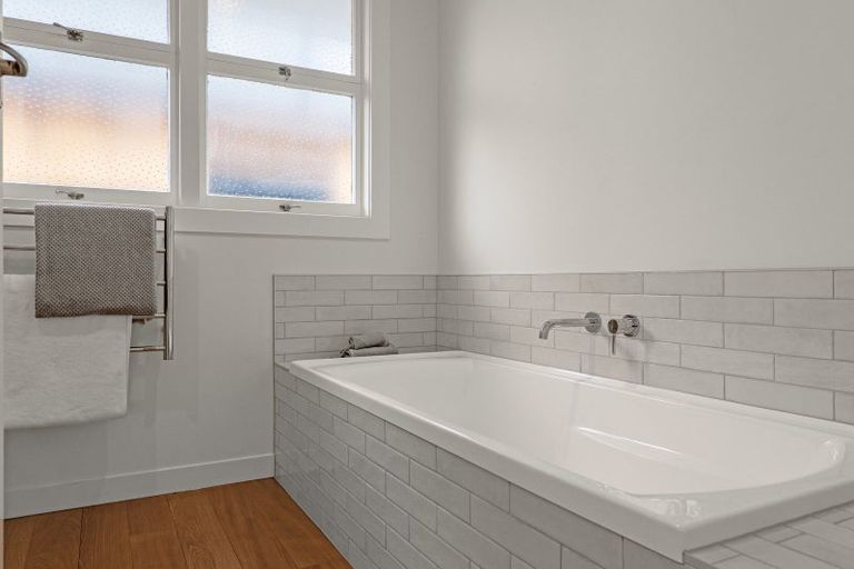 Photo of property in 40 Torquay Place, Bryndwr, Christchurch, 8053