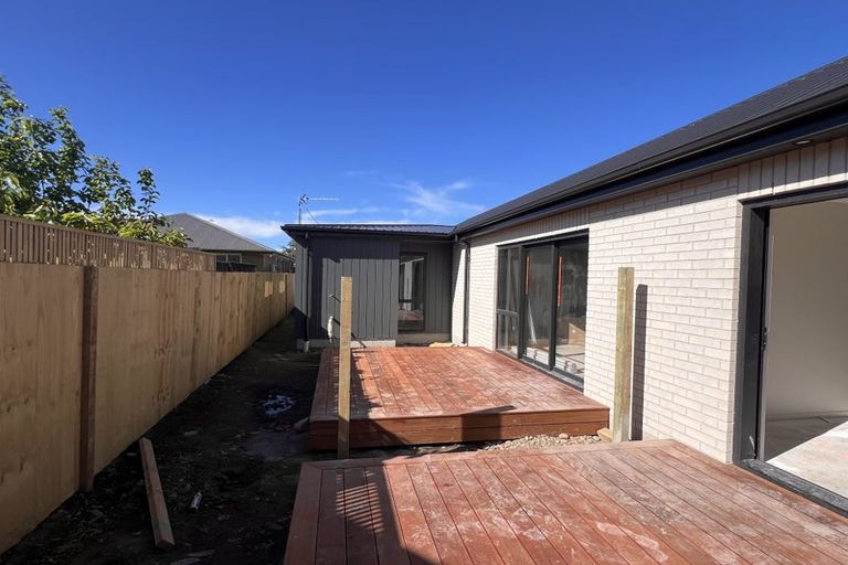Photo of property in 18 Naduru Lane, Wigram, Christchurch, 8025