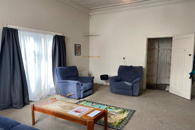 Photo of property in 30 Cambria Street, Hawera, 4610