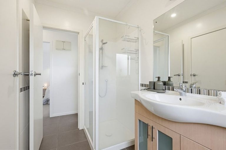 Photo of property in 2a Downing Street, Crofton Downs, Wellington, 6035