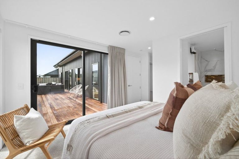 Photo of property in 8 Perehia Mews, Marshland, Christchurch, 8083