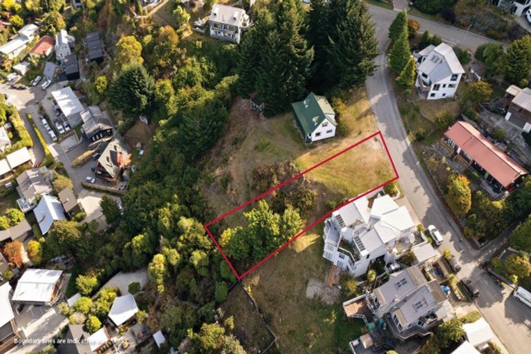 Photo of property in 3 Von Place, Fernhill, Queenstown, 9300