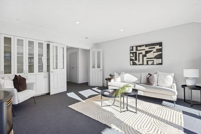 Photo of property in 2 Kirsten Place, Parklands, Christchurch, 8083