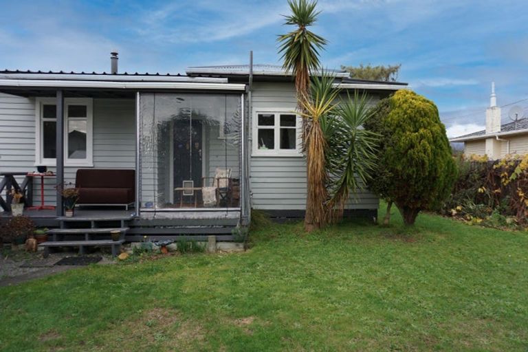 Photo of property in 123-125 Tiro Tiro Road, Levin, 5510
