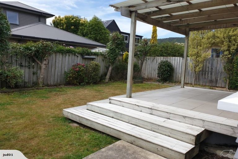 Photo of property in 15 Saint Ronans Avenue, Waterloo, Lower Hutt, 5011