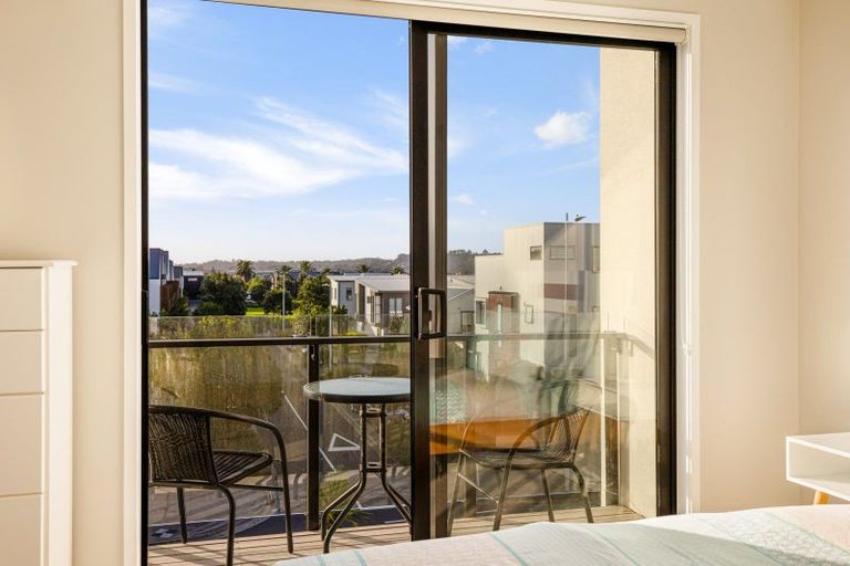 Photo of property in 113 Hobsonville Point Road, Hobsonville, Auckland, 0616