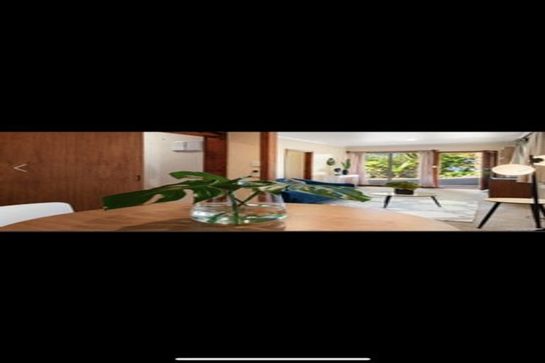 Photo of property in 18 Tinopai Road, Titirangi, Auckland, 0604