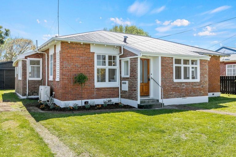 Photo of property in 16 Bennett Street, Gonville, Whanganui, 4501