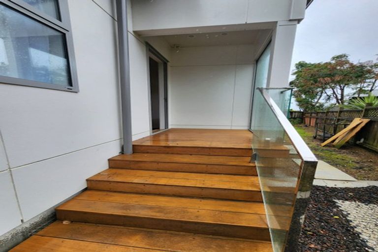 Photo of property in 46 Spinnaker Drive, Te Atatu Peninsula, Auckland, 0610