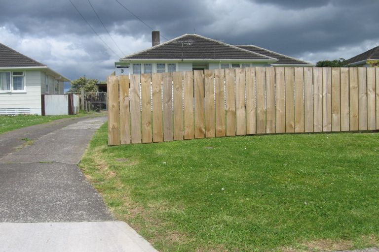 Photo of property in 3 Daphne Road, Papatoetoe, Auckland, 2025