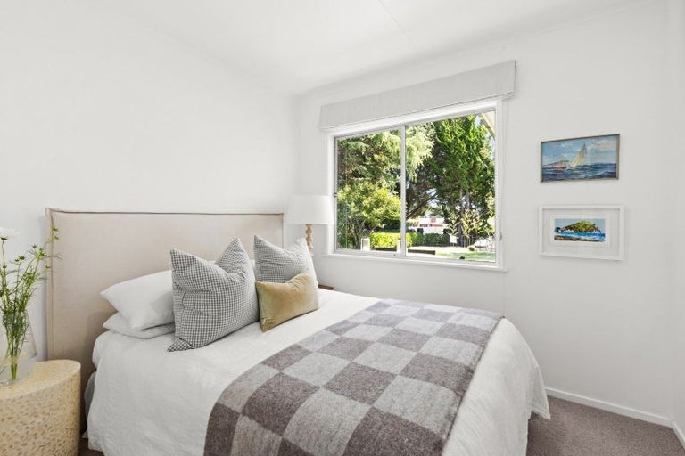 Photo of property in 23 Saint Hill Lane, Havelock North, 4130