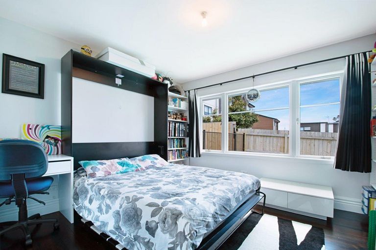Photo of property in 3 Shamrock Lane, Te Atatu Peninsula, Auckland, 0610