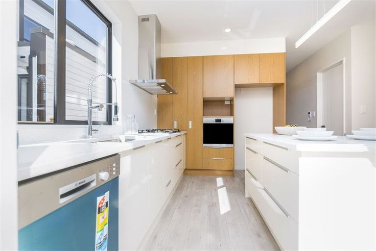 Photo of property in 20 Greenfinch Road, Hobsonville, Auckland, 0616