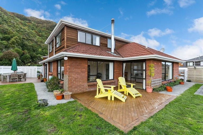 Photo of property in 61 Satara Crescent, Khandallah, Wellington, 6035