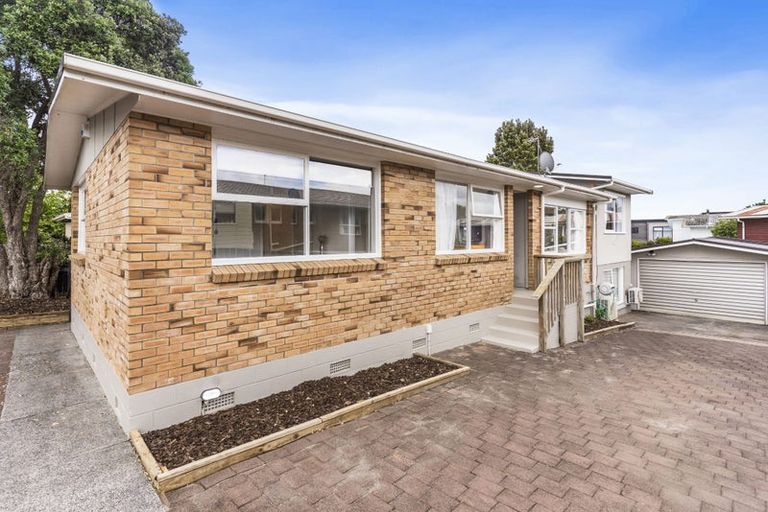 Photo of property in 37 Whitford Road, Howick, Auckland, 2014