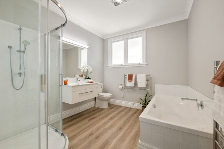 Photo of property in 56 Flint Road W, Stratford, 4332